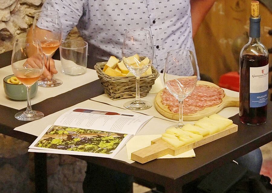 Lazise: Historical Center Wine Tasting Tour - Laura, the sommelier, and the human side of the visit