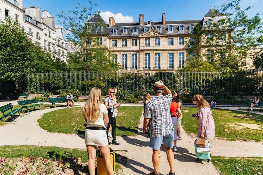 Le Marais Walking Food Tour with Cheese, Wine & Pastries - Key details before you book