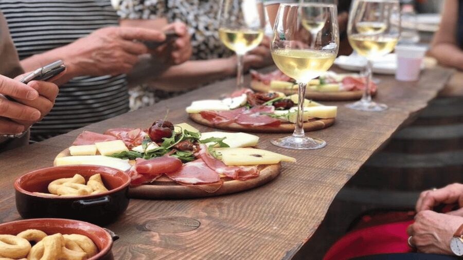 Lecce: Guided Tour & Wine Tasting by Bike - Key points at a glance