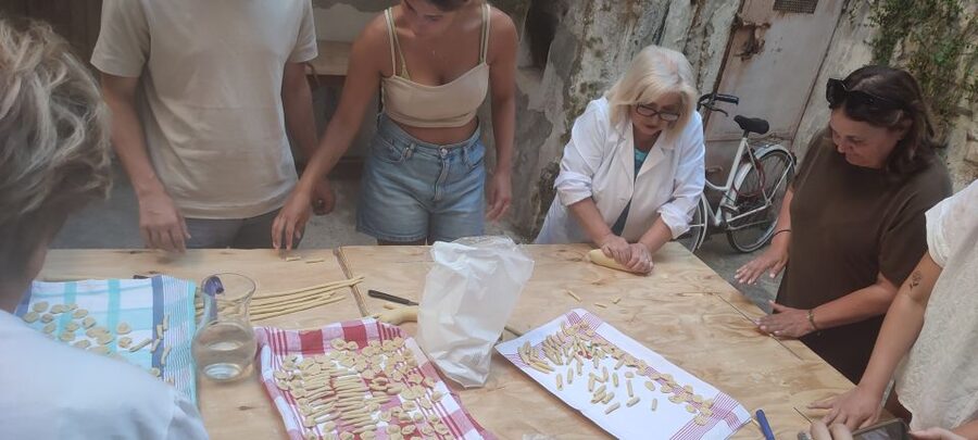Lecce: Pasta Making Class in 1400s-Era Courtyard with Wine - Booking details worth knowing