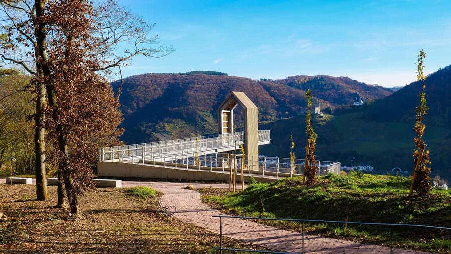 Lieser: Covered wagon ride, the rolling wine tasting with picnic basket - Who should book this outing?