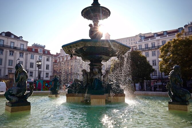 Lisbon Food Tour with 10+ Tastings of Local Delicacies & Wines - Why the guide can make or break the experience