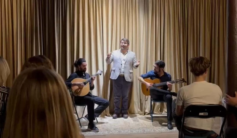 Lisbon: Live Fado Show in Historic Alfama with Port Wine - When to place it in your Lisbon plans
