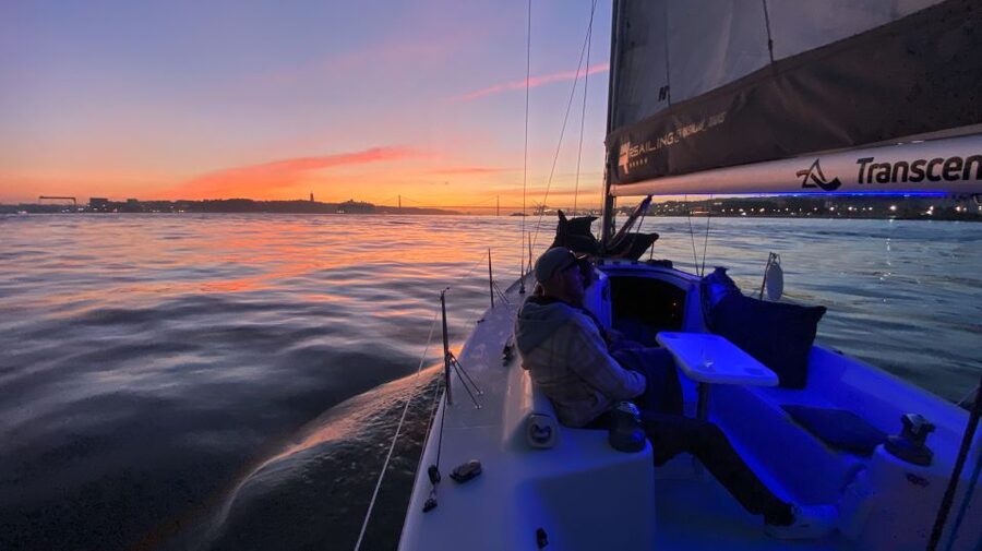 Lisbon: Sailboat Tour w/ Local Guide and Open Bar Green Wine - Quick take: why this two-hour sail works