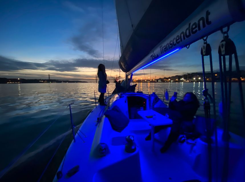 Lisbon: Sailboat Tour w/ Local Guide and Open Bar Green Wine - Vinho Verde, not a booze cruise