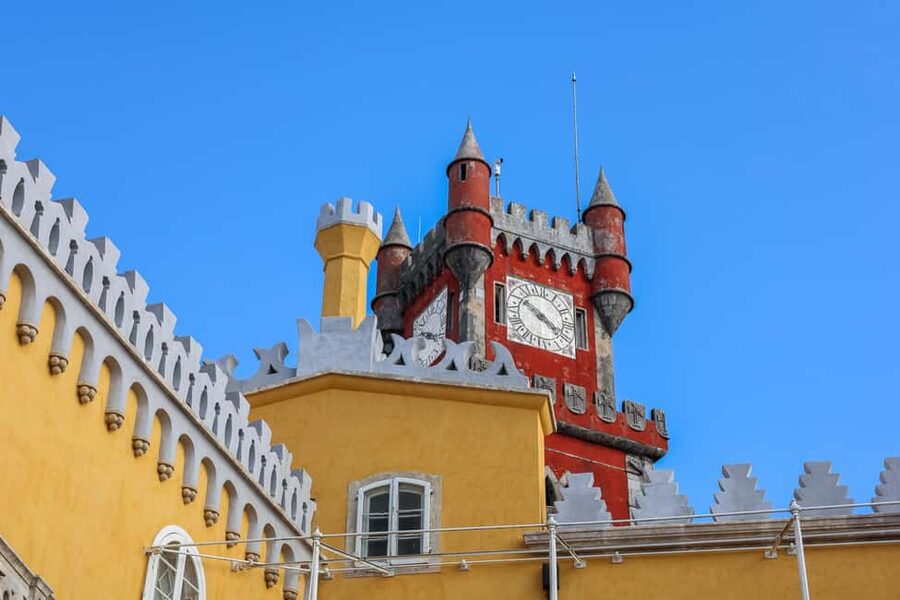 Lisbon: Sintra, Pena Palace & Wine Tasting Small-Group Tour - Sintra village and a practical lunch break