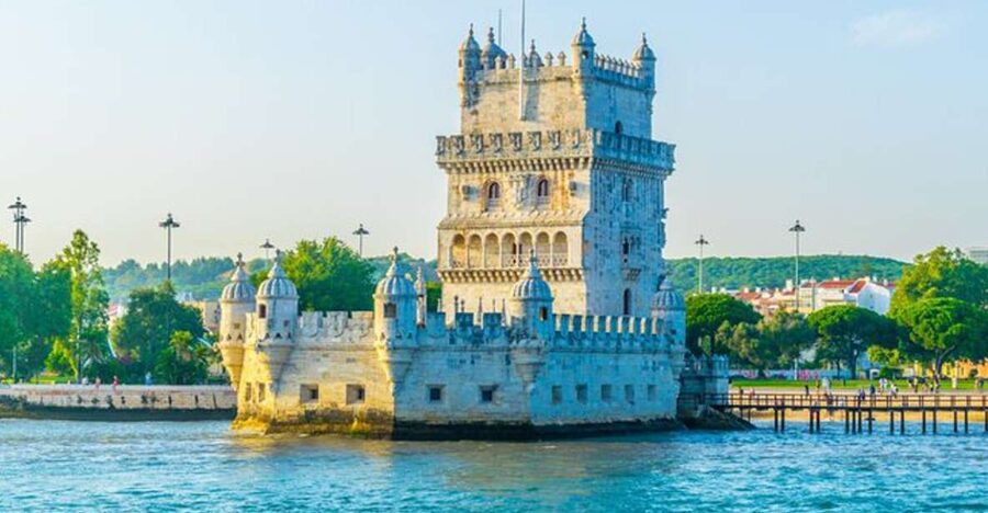 Lisbon: Sunset Sailing Boat Cruise with Wine - Key points at a glance