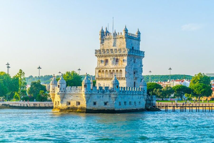 Lisbon: Sunset Sailing Boat Cruise with Wine - Boarding at Doca de Santo Amaro