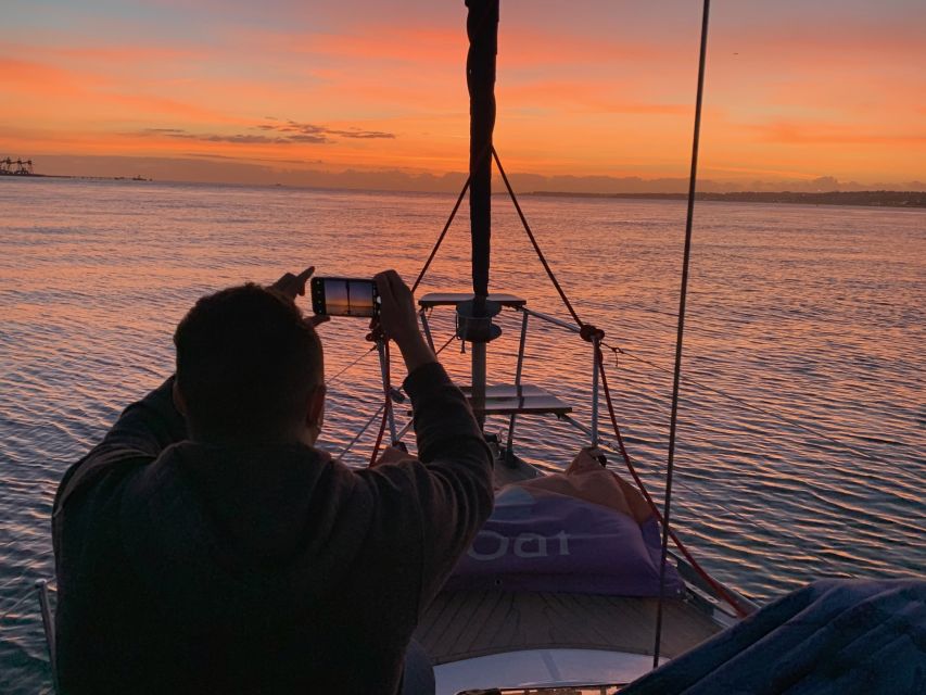 Lisbon: Sunset Sailing Cruise with Wine - Booking and cancellation details