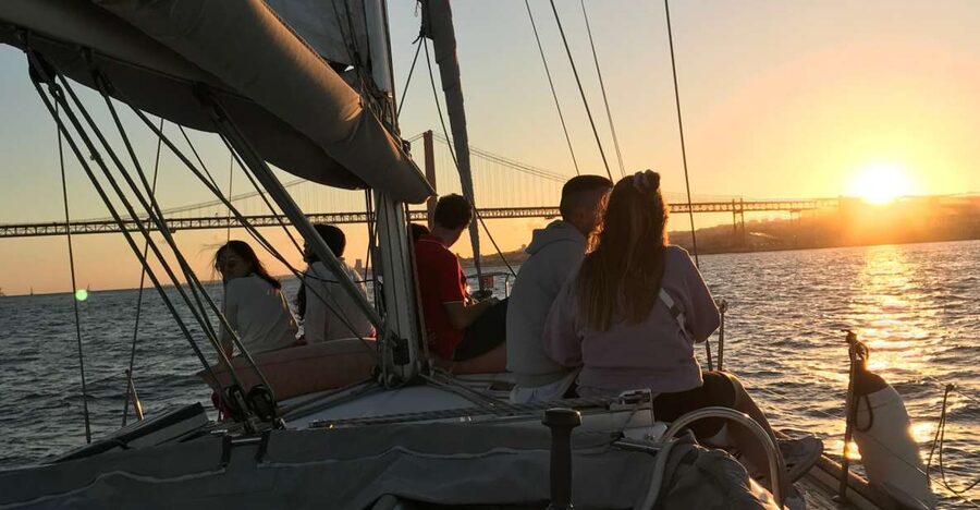Lisbon Sunset Sailing – Small Group (max 10) Wine & History - Boarding Mabi IV and Settling Into the Evening