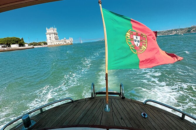 Lisbon: Vinho Verde Wine Premium Boat Experience - The 25 de Abril Bridge and the opening river views
