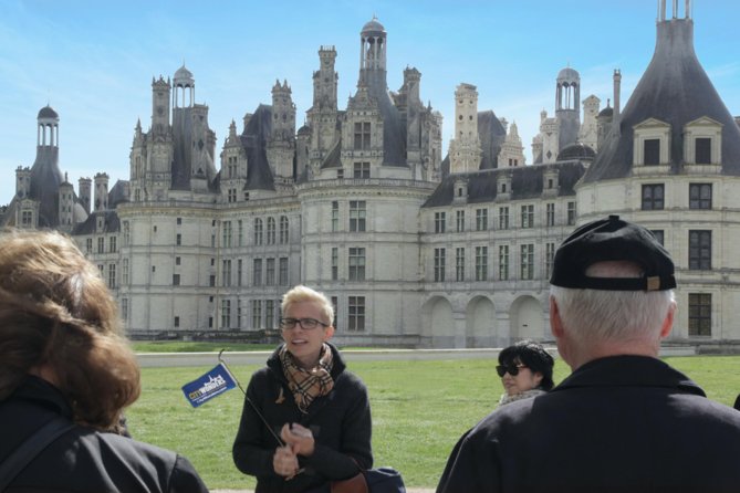 Loire Valley Castles Day Trip from Paris with Complementary Wine - Walking, weather, and what to bring