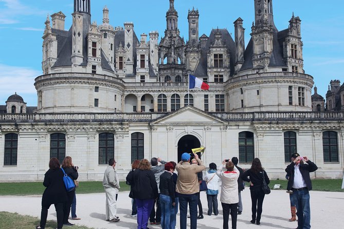 Loire Valley Castles Day Trip from Paris with Complementary Wine - Blois: lunch with a glimpse of royal France