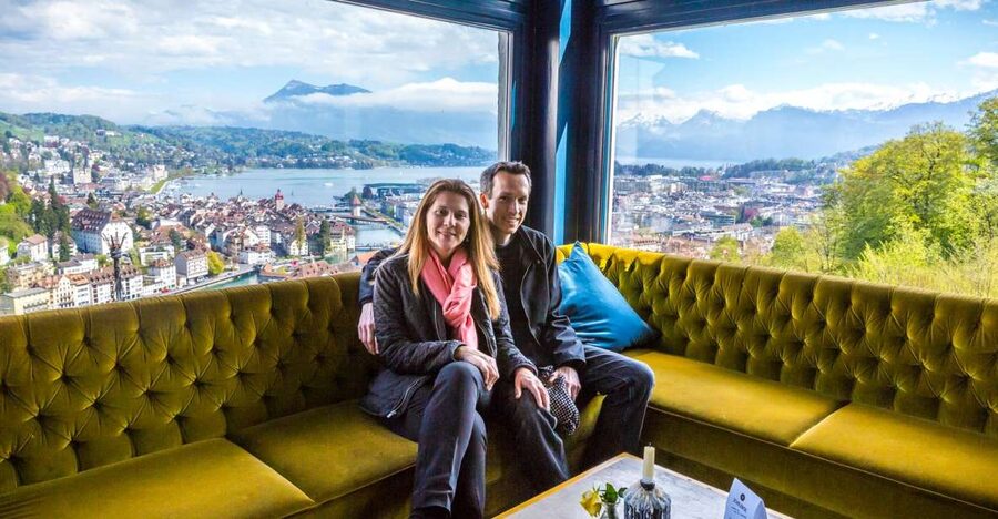 Lucerne: Walking and Boat Tour with Cheese & Wine Tasting - Walking across Chapel Bridge