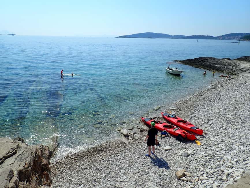 Lumbarda - Sunset Kayak Tour with a Picnic - Wine and Sweets - Key points to know before you book