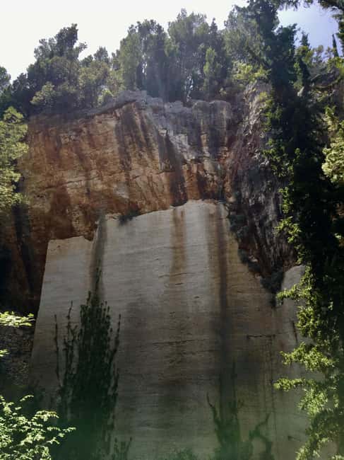 Lumbarda - Sunset Kayak Tour with a Picnic - Wine and Sweets - Is $81 a fair price?