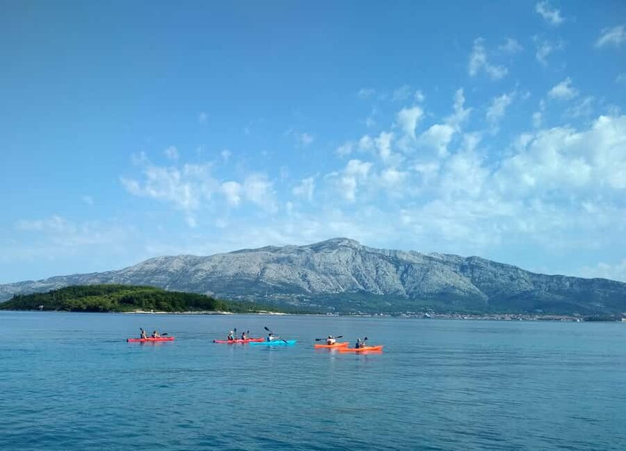 Lumbarda - Sunset Kayak Tour with a Picnic - Wine and Sweets - The 20-minute water lesson is time well spent