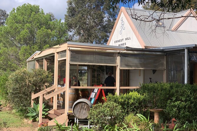 Luxury Hunter Valley Wildlife & Wine Tasting Tour from Sydney - Koalas and kangaroos at the first stop