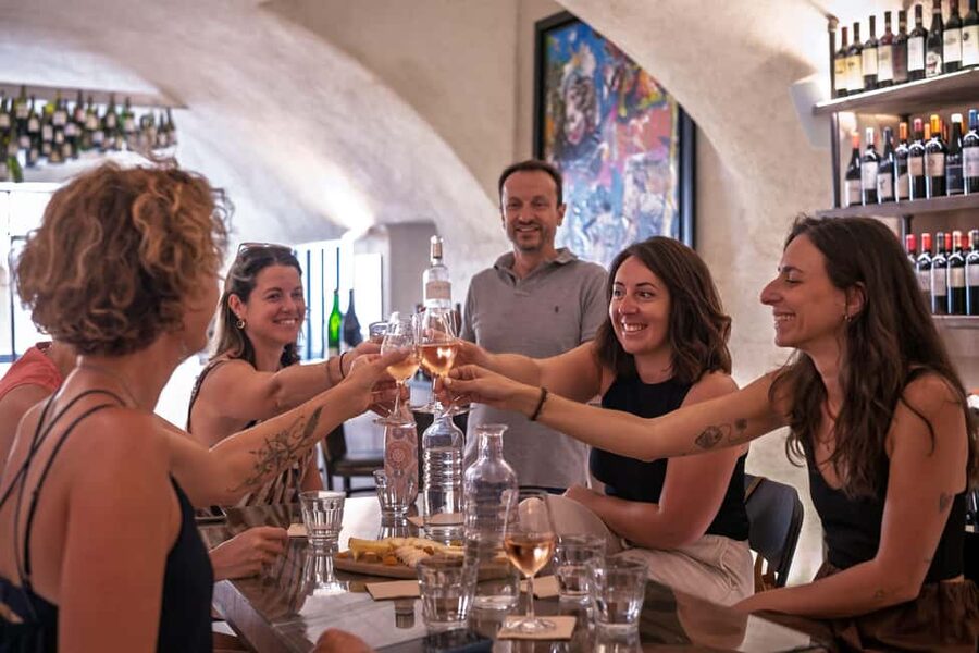 Lyon Old Town Food Tour: Full French Meal with Wine - The Presqu’île and the return to Vieux Lyon