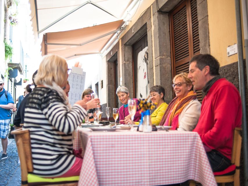 Madeira: Food and Wine Walking Tour in Funchal - Carne vinho e alhos at a local restaurant