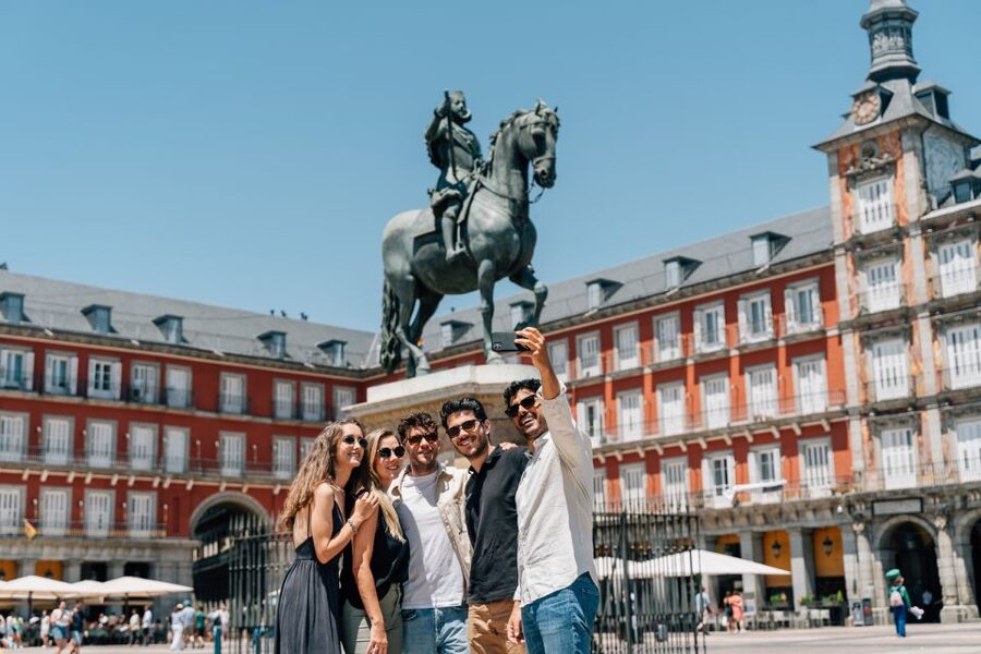 Madrid: Guided Tapas and Wine Tour with Rooftop Views - Plaza de Santa Ana and the final savory plate