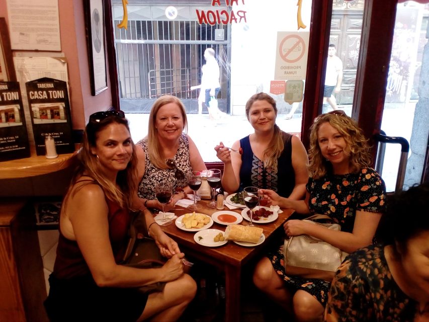 Madrid: Old Madrid Walking Food and Wine Tour - Plaza de la Villa, San Miguel Market, and the old center