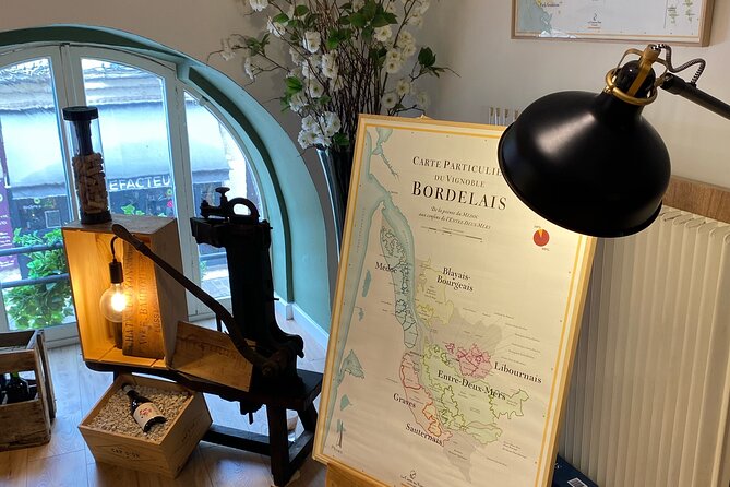 Make your own cuvée of Bordeaux wine - A small group makes the practical work better