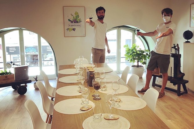 Make your own cuvée of Bordeaux wine - Guided tasting, aromas, tannins, and food
