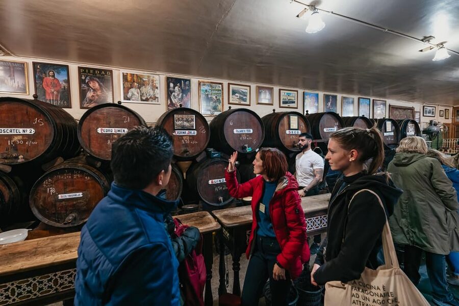 Málaga: Traditional Andalusian Tapas and Wine Tour - What the seven to eight tapas really mean