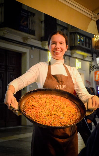 Málaga: Wine & Tapas Tour - Best time to take the tour in Málaga