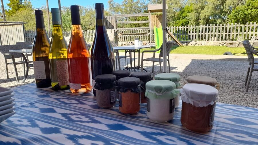 Mallorca: Local Wines & Foods Tasting - The first pour: a white wine made in only 900 bottles