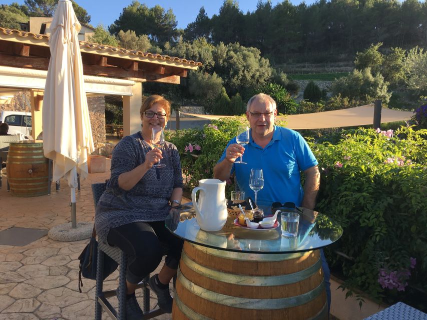 Mallorcas Emblematic Wineries Small Group Tour, two wineries - Wine tasting without the pressure