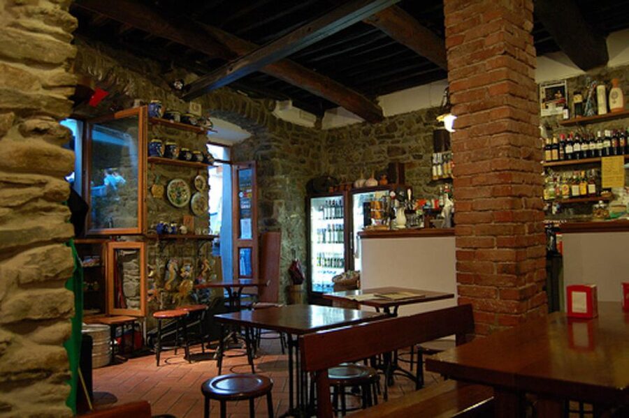Manarola: Cinque Terre Wine Tasting - Gabriel’s family story adds the missing context