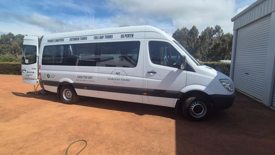 Margaret River: Full-Day Wine Tour - Cowaramup and Thompson Estate add family wine-making