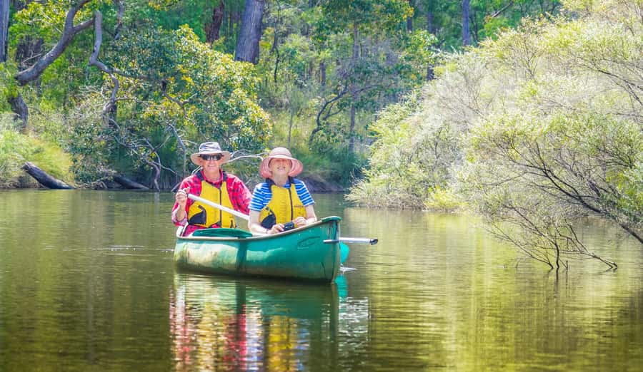 Margaret River: Guided Canoe & 4x4 Tour with Lunch & Wine - Wilyabrup Cliffs and the Cape to Cape track
