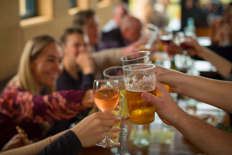 Margaret River: Winery Tour with Lunch and Brewery Visit - Guides who make the route work