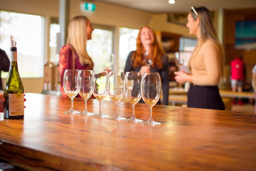 Margaret River: Winery Tour with Lunch and Brewery Visit - What to bring and what to expect on the bus