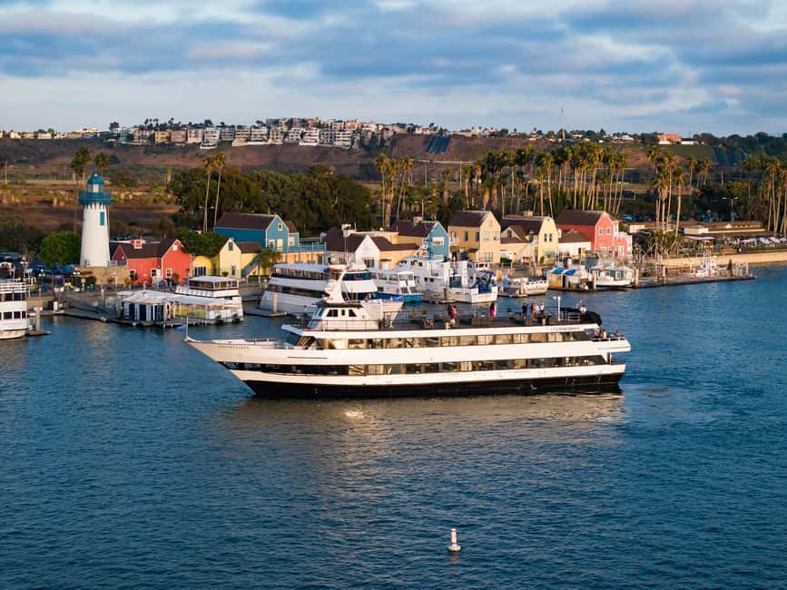 Marina del Rey: City Cruises Champagne Brunch Cruise - A reserved table, flowing champagne, and live music