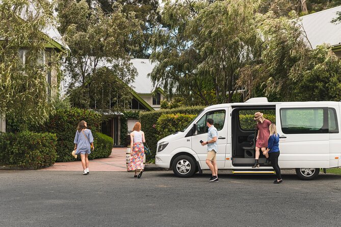 Marlborough Icons Tour - Wine tasting + Cruise - Lunch bridges wine country and the coast