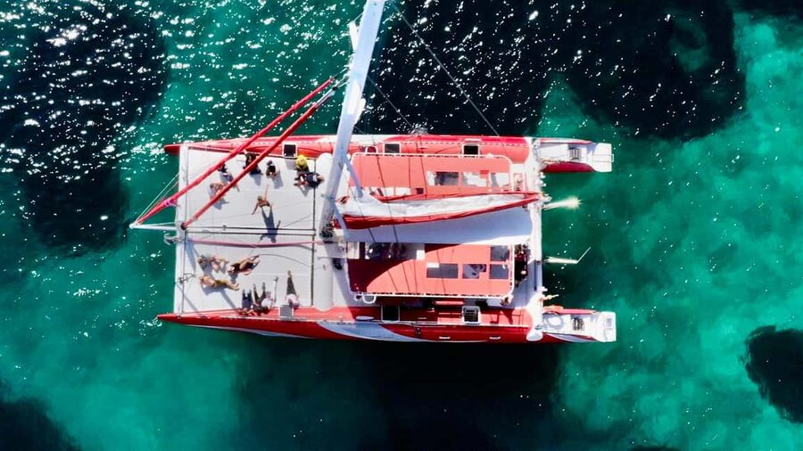 Marseille : Calanques Catamaran Cruise with Lunch & Wine - Key points at a glance