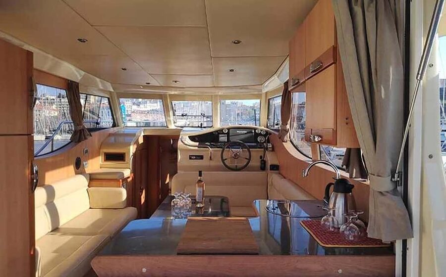Marseille: Calanques Eco Boat Cruise with Lunch and Wine - Practical details that affect your day