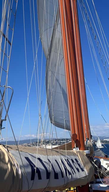 Marseille: Calanques Sailing Cruise with Lunch and Wine - Meeting the boat at Marseille’s Old Port
