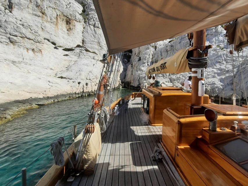 Marseille: Calanques Sailing Day Trip with Lunch and Wine - Lunch, wine, and the rhythm of the day