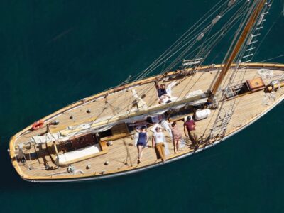 Marseille: Sailboat Cruise with Lunch, Swim & Organic Wine