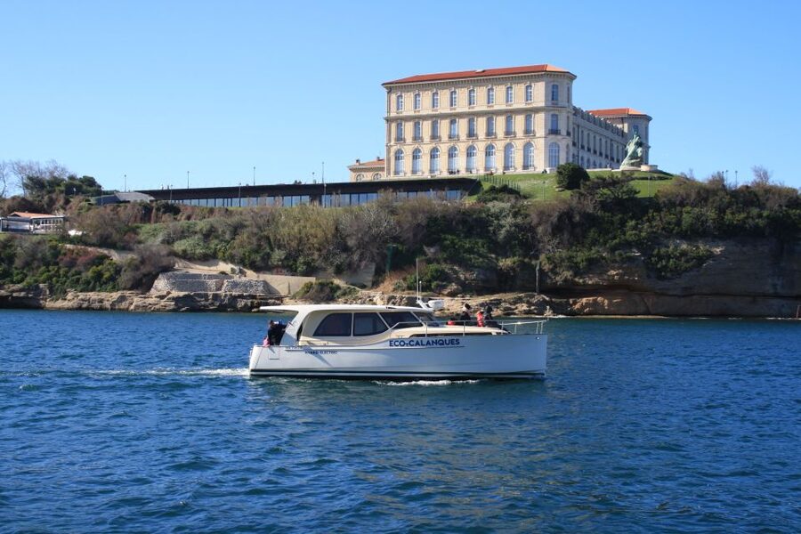 Marseille: Sunset Boat Cruise with Buffet and Organic Wine - A simple Mediterranean dinner on board