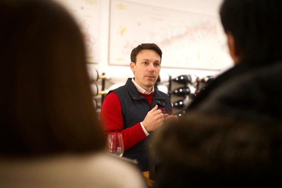 🍷 Masterclass Pinot Noir - Wine tasting in Dijon 🇫🇷 - Starting at Les Clos Vivants in Dijon