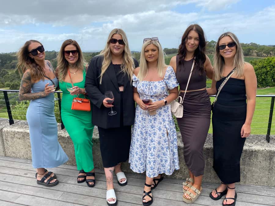 Melbourne: Yarra Valley Food & Wine Trip with 1 Wine Bottle - The guide can make or break a group day
