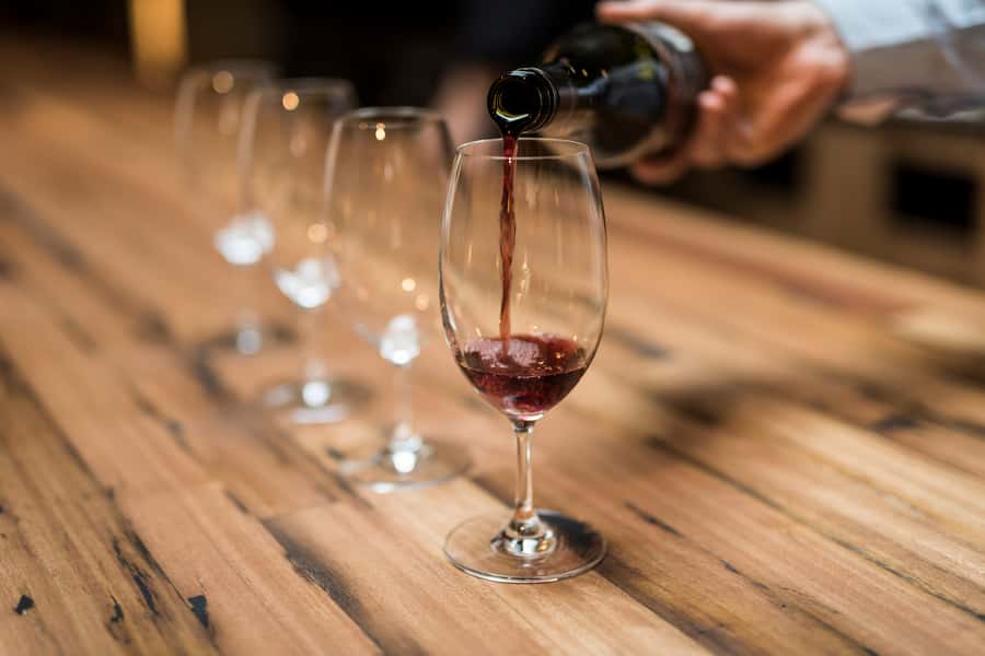 Melbourne: Yarra Valley Wine Bubbles & Kangaroos Tour - The kangaroo encounter at dusk