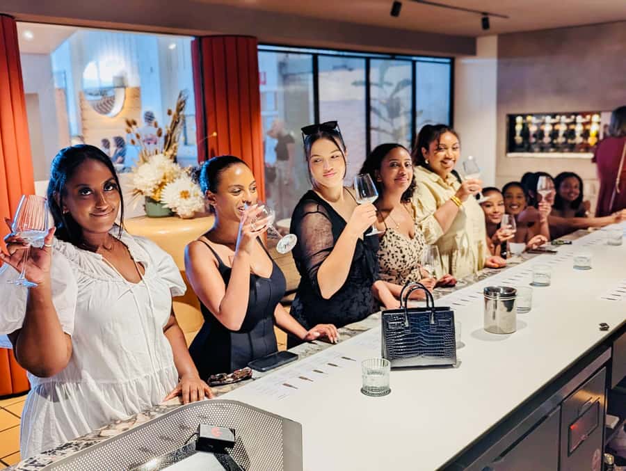 Melbourne: Yarra Valley Wine Tour + Lunch & Gin/Beer Option - Helen & Joey Estate adds a different winery mood