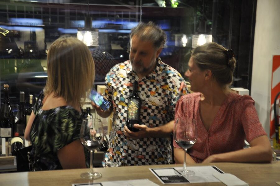 Mendoza: Premium Wine Tasting - Small-group luck and what to expect